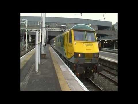 Freightliner Class 90, 90049, The Pretendolino 1K39 Departing London Euston (29th July 2011)