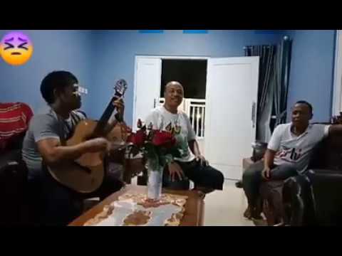 Jingar hian ma poang. BOBBY SIRAIT personil LAMTAMA TRIO - rodo au tu pestami)