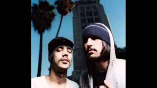 Death From Above 1979 - Do It 93! [Live In Rio].wmv