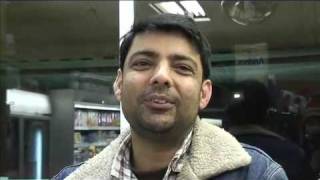 1SP and Thibault visit Sonny to sing in his shop