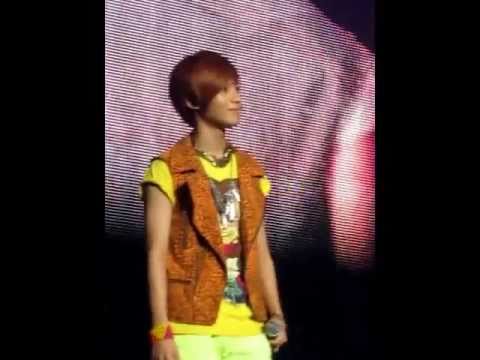 SHINee - Stand by me (Taemin) [fancam] 110610 SMTOWN Paris