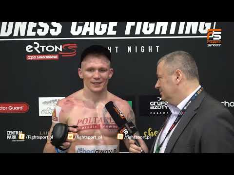 RUNOWSKI SZOKUJE! BEZ SPARINGÓW, TRENERA, DWIE TARCZE Z KOLEGĄ I WYGRANA! MADNESS CAGE FIGHTING 8