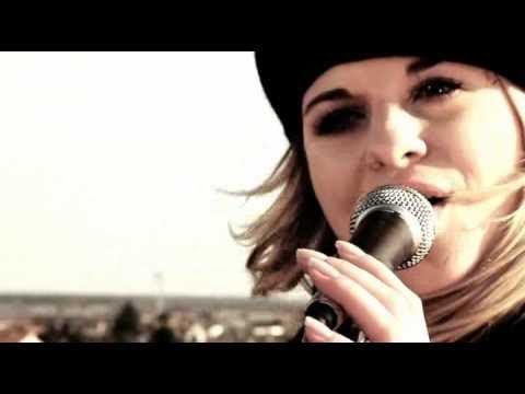 RHS Coolektiv feat. Sanela Stupar - Svojom stranom mosta