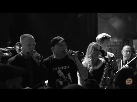 Masons Arms feat. Mick Clare & Joe Scholes - Don't Go Away LIVE Freedom Sounds Festival 22.04.2016