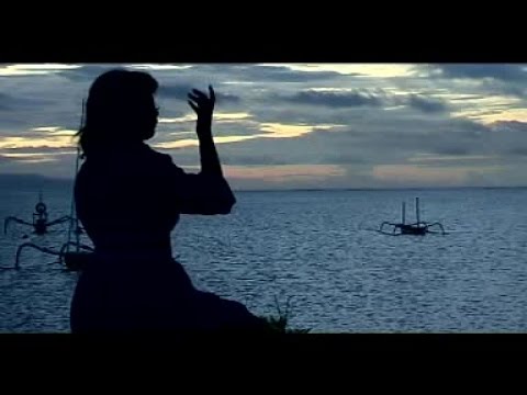 Gek Tika - Gayatri Mantram [OFFICIAL VIDEO]