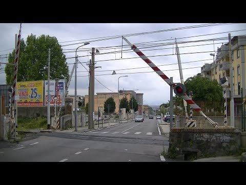 Spoorwegovergang Sant'Anastasia (I) // Railroad crossing // Passaggio a livello