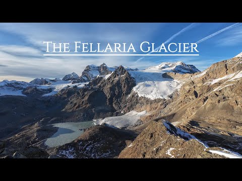 Hiking on glacier lagoon | Italy