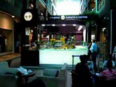 ワリサンスクエアのビッグアップルドーナツ＆コーヒー