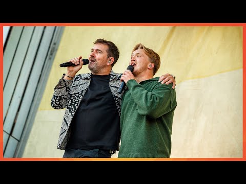 Acda en de Munnik – Het Regent Zonnestralen, met Snelle (Live op Concert at SEA 2024)