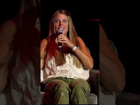 THOMAS RHETT & LAUREN AKINS FIRST KISS ON A TRAMPOLINE @gotitfrommymommapodcast