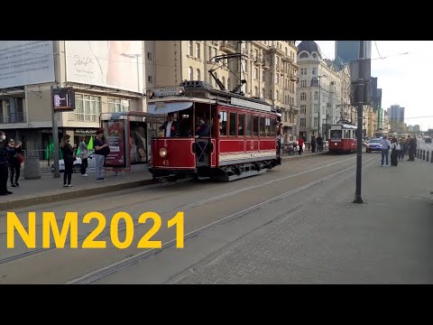 Zabytkowe autobusy i tramwaje w Warszawie - parada z okazji Nocy Muzeów 2021