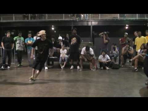 Funky Fighter 2009 Final Battle - Illville vs AJ & Mpwo