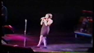 10,000 Maniacs - What&#39;s The Matter Here? (1993) Madison Square Garden