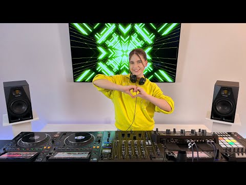 DJ Gabi - 1-hour Tech House DJ Mix January 2026 🔊💃🔥