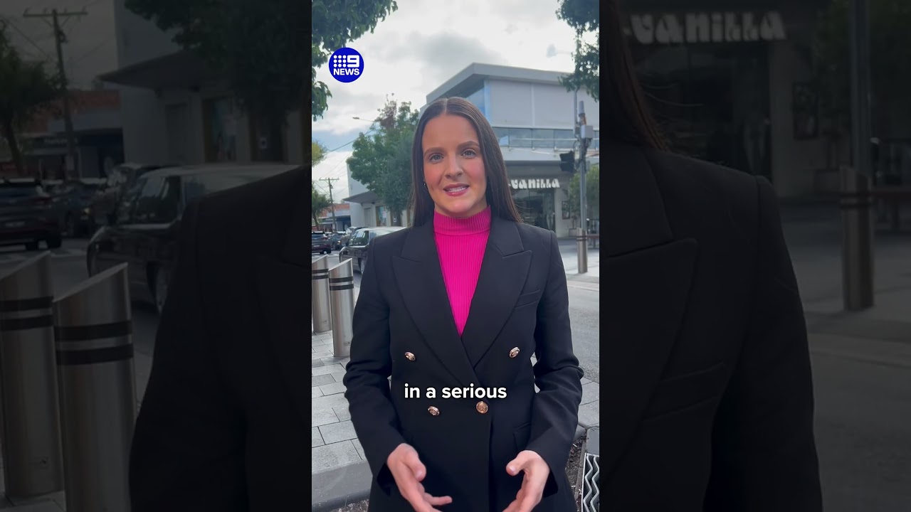 Diners flee for their lives during brutal machete attack | 9 News Australia