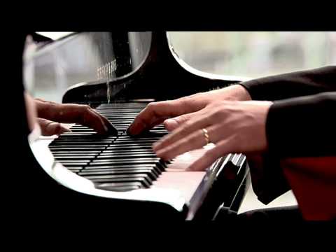 Pianoduo Sandra & Jeroen van Veen - Simeon ten Holt/ From: Canto Ostinato