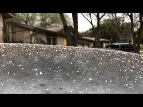Sleet falls in Austin, Feb  8, 2019