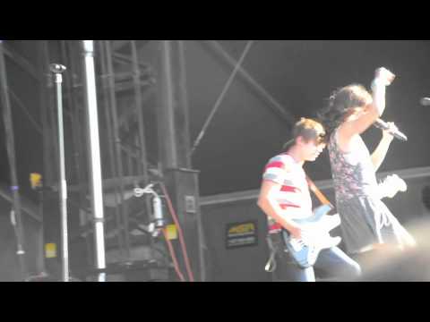 Carly Rae Jepsen Ottawa Bluesfest