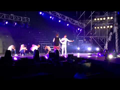 141108 Motocycle + Hello - Super Junior-D&E @ Super Show 6 In HK