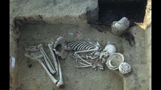 This 7,000-Year-Old Mass Grave Reveals A Dark Secret About Humanity’s Past