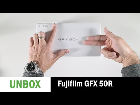 Unboxing: Fujifilm GFX 50R