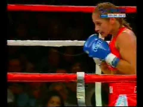 DEBORA DIONICIUS VS STEFANY BIZQUIAZO