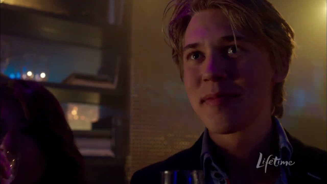 2011 - The Bling Ring Movie Trailer