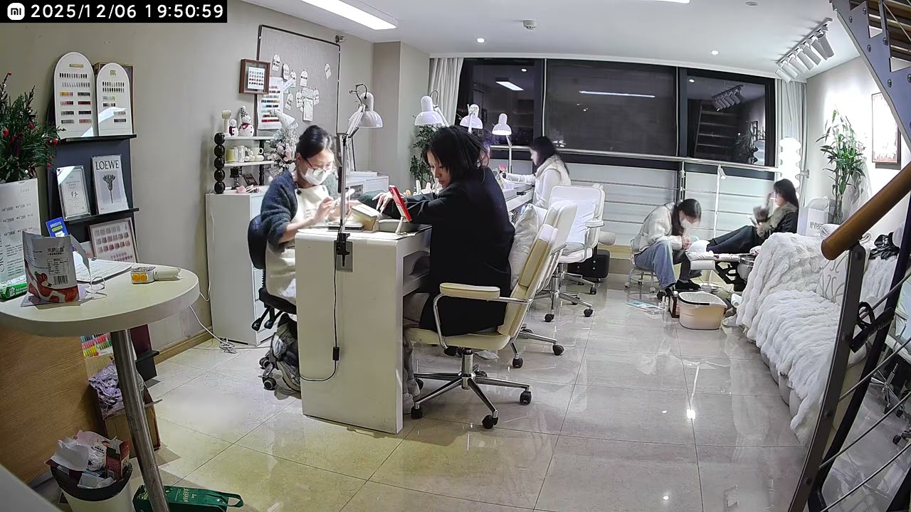 Cat Unexpectedly Falls From Ceiling Inside Nail Salon || ViralHog