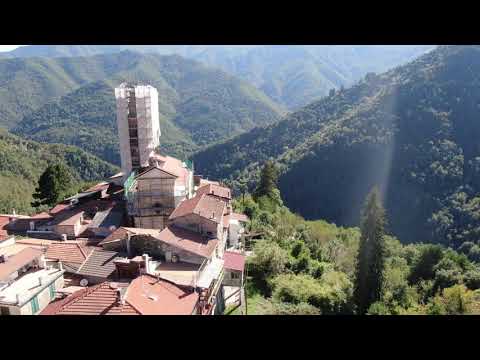 Droni e borghi antichi : CORTE