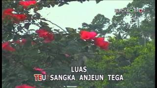 Download lagu HIANAT - Nia Daniaty mp3