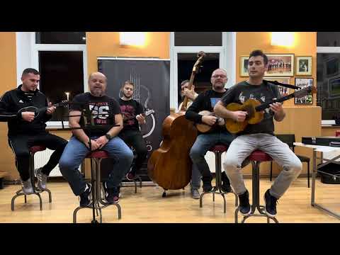 Tamburaši Rubato-Pred tvojim vratima (Oliver Dragojević )