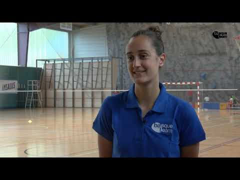 Reportaje sobre la jugadora de bádminton Clara Azurmendi