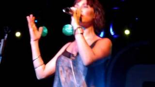 Natalie Imbruglia &#39;My God&#39; live in Brighton 4/8/09.