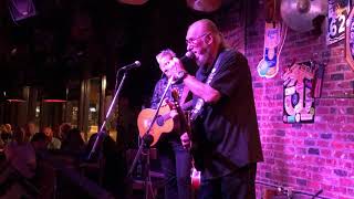 Steve Cropper + Tommy Emmanuel & Pat Bergerson - Sittin on the Dock of the Bay