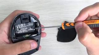 Video thumbnail for Logitech Wireless Marathon Mouse M705 with 3-Year Battery Life (how to open) by Look Inside