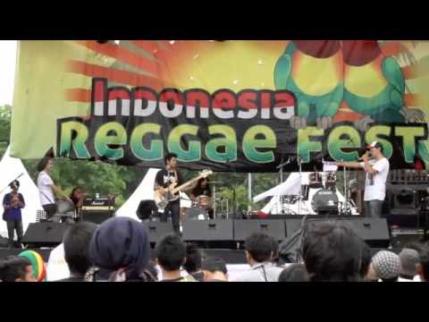 Pasukan Lima Jari (indonesia reggae festival 2011) - anak pantai.m4v