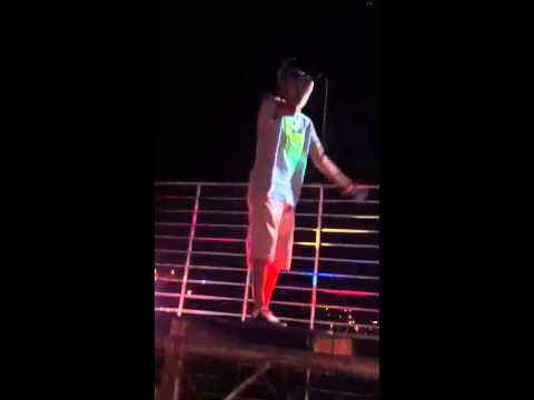 MC GASPAR DO MDP FEAT DJ KALANGO MEDLEY AO VIVO No BAILE Do PAIZAO (VILA2014)