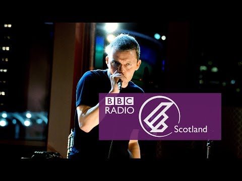 The Slow Readers Club - On The TV (The Quay Sessions)