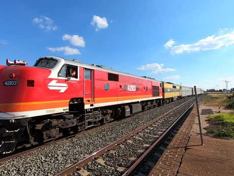 42103 & GM22 AK Cars at Bogan Gate NSW.  Thu 29th Apr 2021