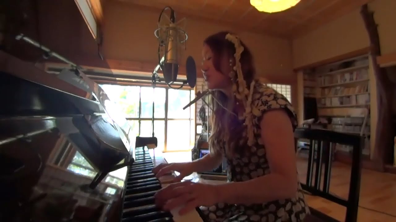 種ともこ「It Must Be Love」