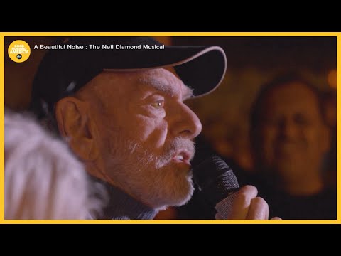 Neil Diamond surprises theatergoers, performs 'Sweet Caroline'