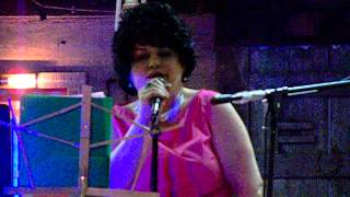 Patsy Cline Tribute Artist, Delisa Lee, sings "Sweet Dreams."