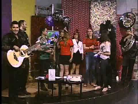 #TelemaxEnRedes - A Todo Dar: Grupo Arranke le lleva serenata a Pía Díaz en su cumpleaños