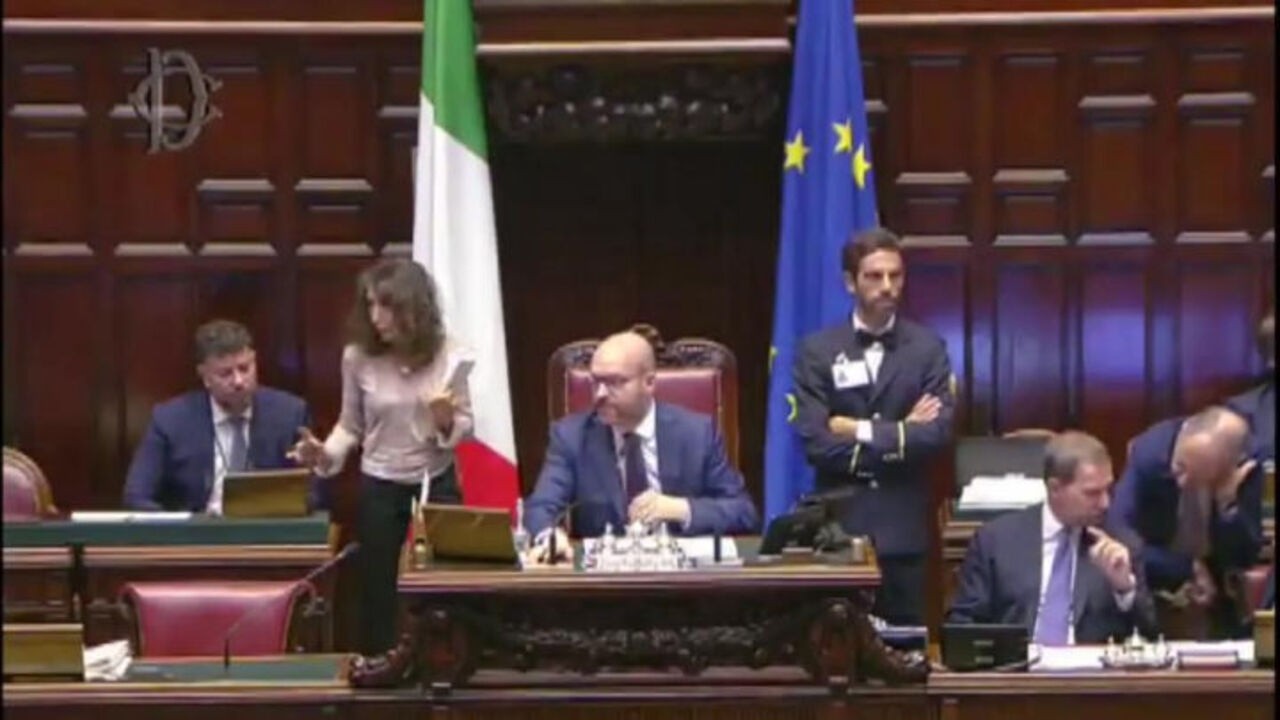 Legge elettorale, Conte: Fatta per imbullonarvi alle poltrone. Da stabilità a inamovibilità