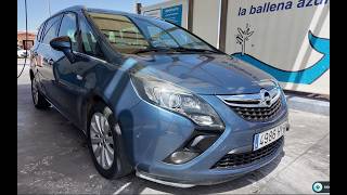 Het is ongelooflijk bevredigend om te zien hoe een auto-interieur steeds schoner wordt, stofzuigbeurt na stofzuigbeurt. Ga met me mee voor een ontspannende sessie.