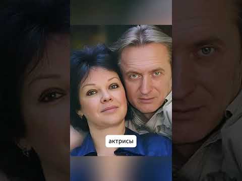 Elena Valyushkina put a ring on her ring finger for the third time