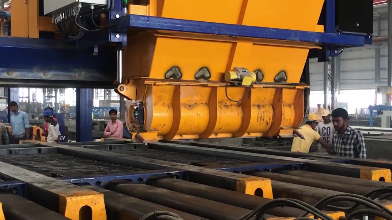 Automatic pallet circulation system