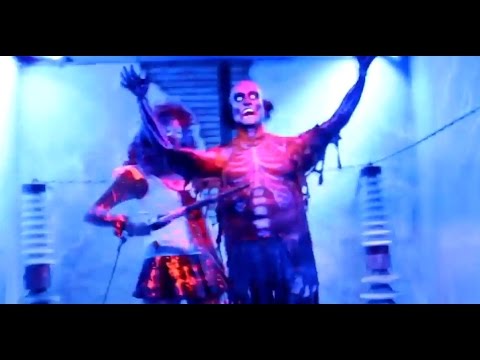 Clowns 3D maze at Universal Hollywood's Halloween Horror Nights