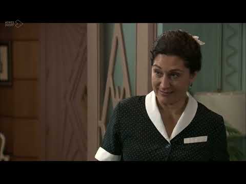 Amar C474 - Damián mete sus informes en la caja fuerte