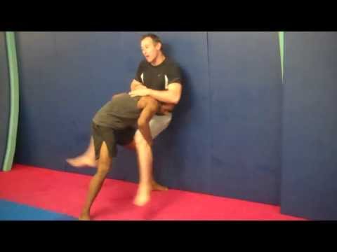 MMA-Back to the wall